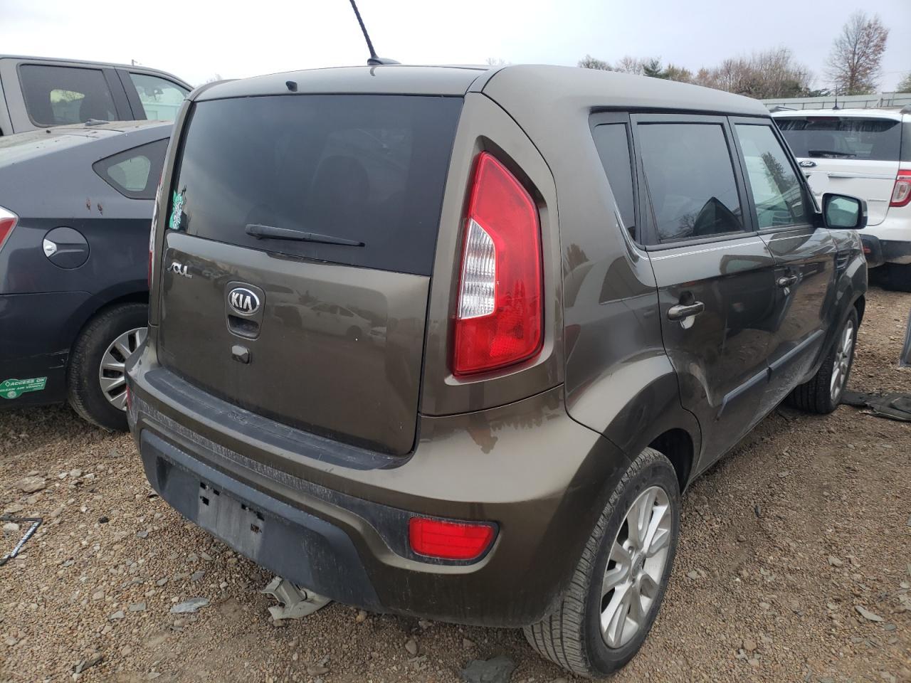 Photo 4 from auction – 2013 KIA SOUL + with VIN KNDJT2A69D7516980