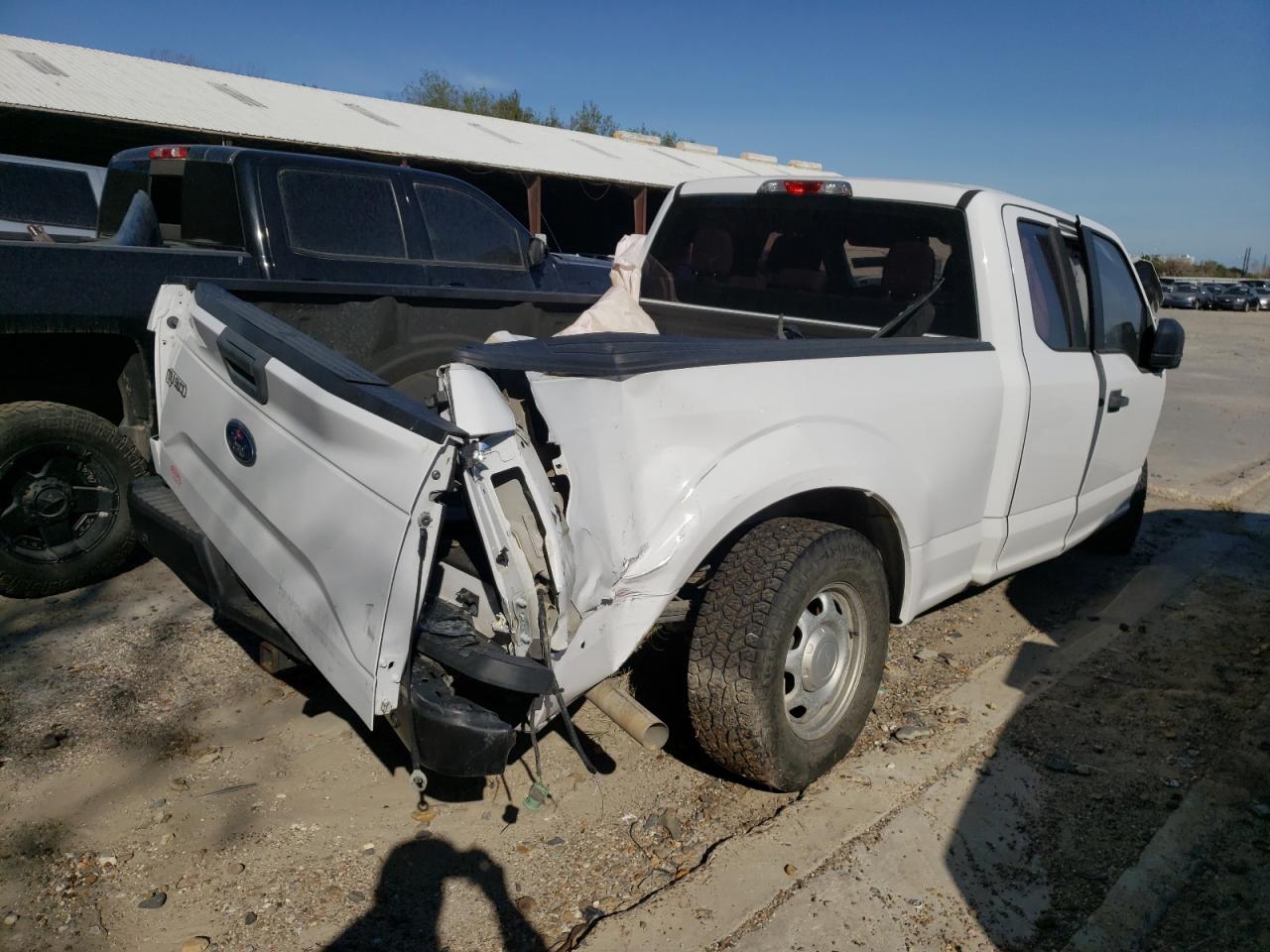 Photo 4 from auction – 2015 FORD F-150 with VIN 1FTEX1CF8FKE51309