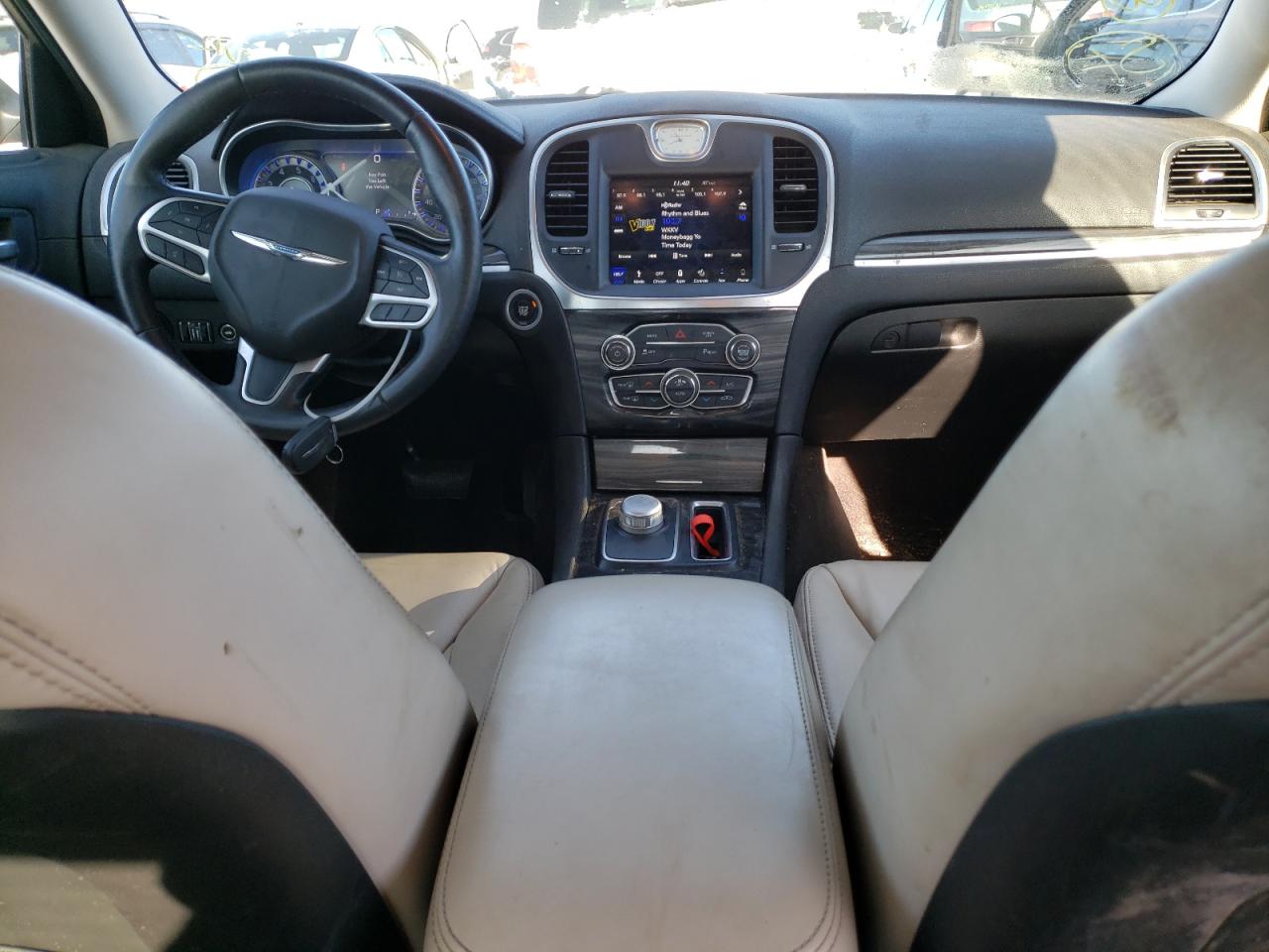 Photo 9 from auction – 2018 CHRYSLER 300 TOURIN with VIN 2C3CCARG5JH280056