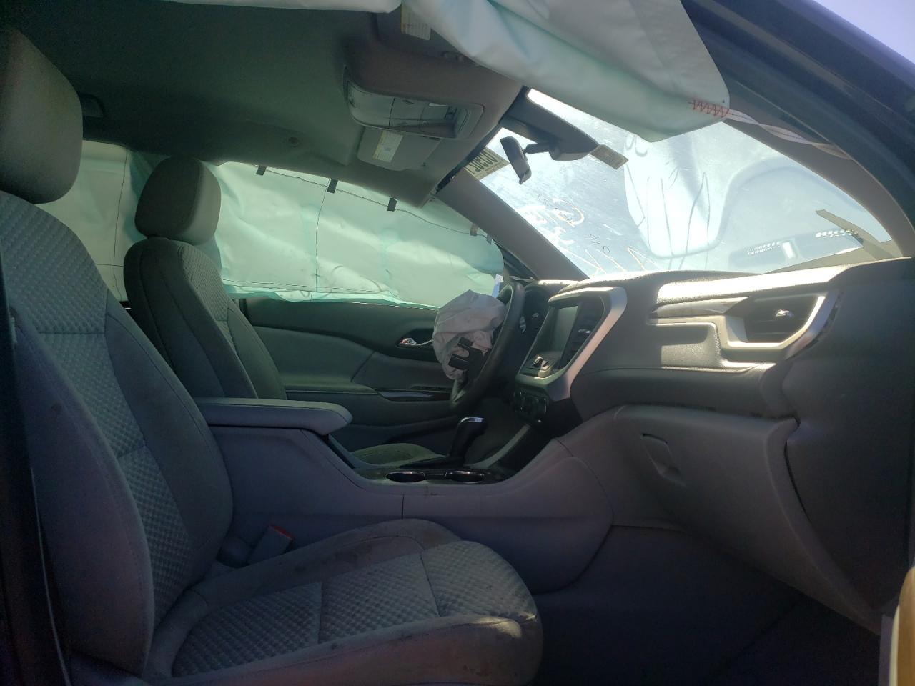 Photo 5 from auction – 2018 GMC ACADIA SLE with VIN 1GKKNKLA8JZ165810