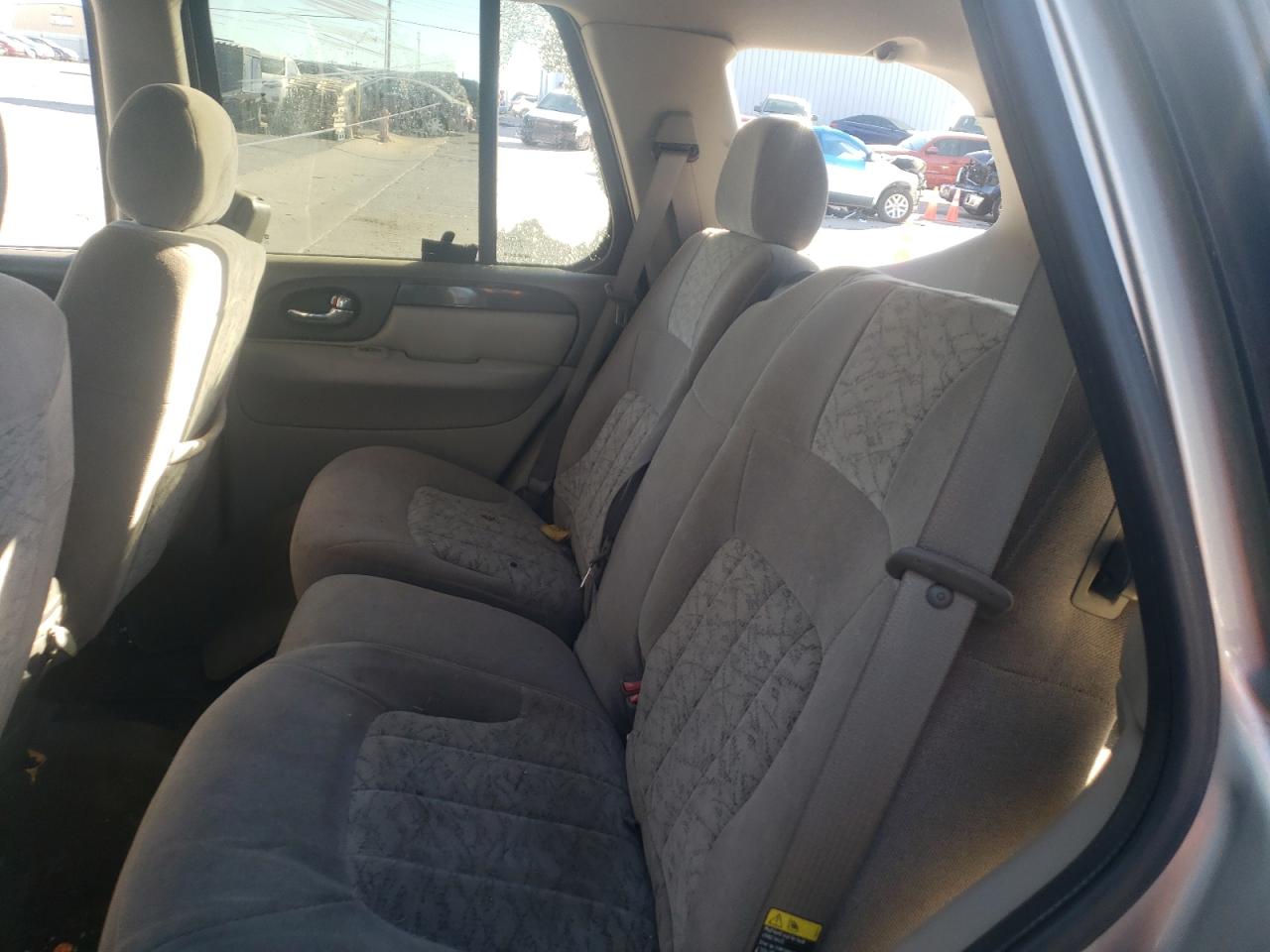 Photo 6 from auction – 2004 GMC ENVOY with VIN 1GKDS13S842133151