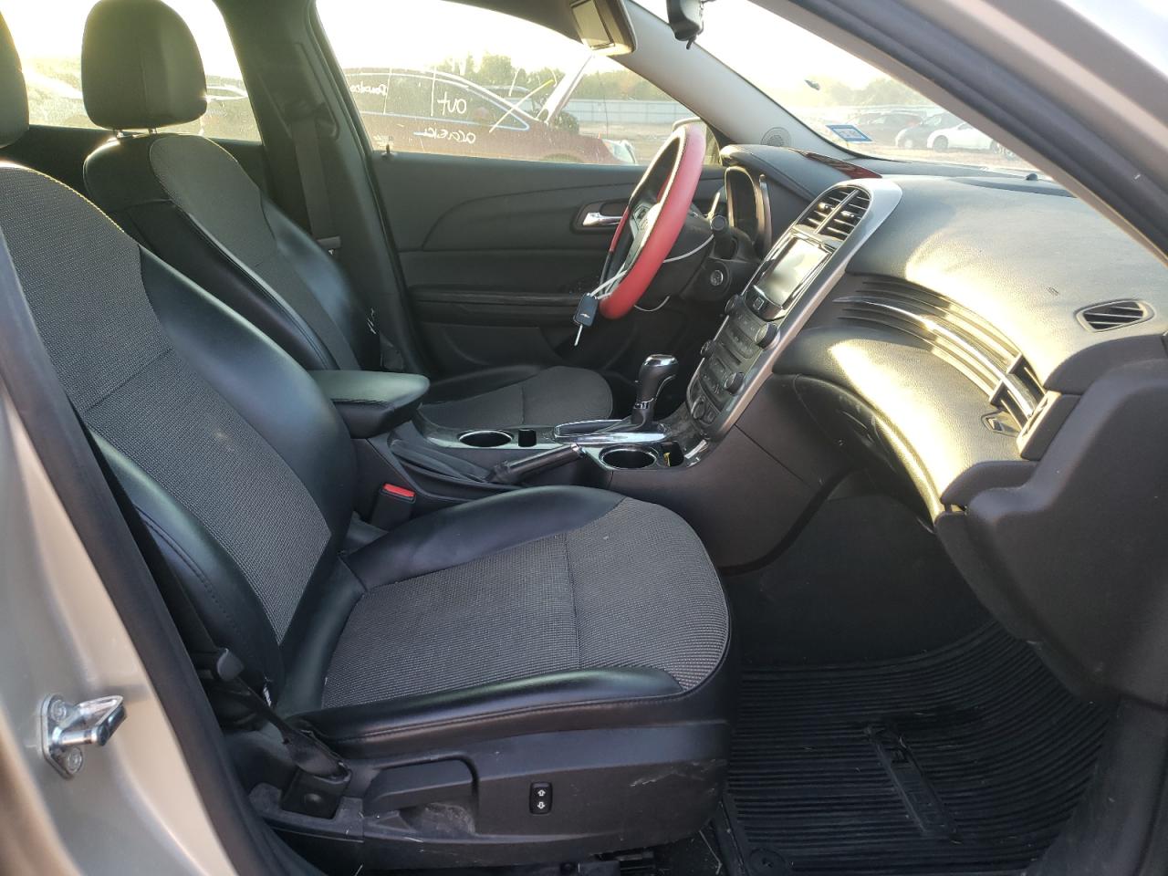 Photo 5 from auction – 2015 CHEVROLET MALIBU 1LT with VIN 1G11C5SL4FF304267