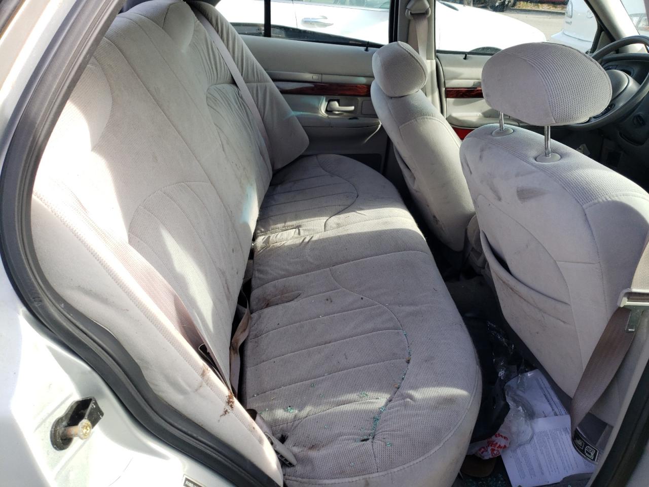 Photo 6 from auction – 2001 MERCURY GRAND MARQ with VIN 2MEFM74W81X621185