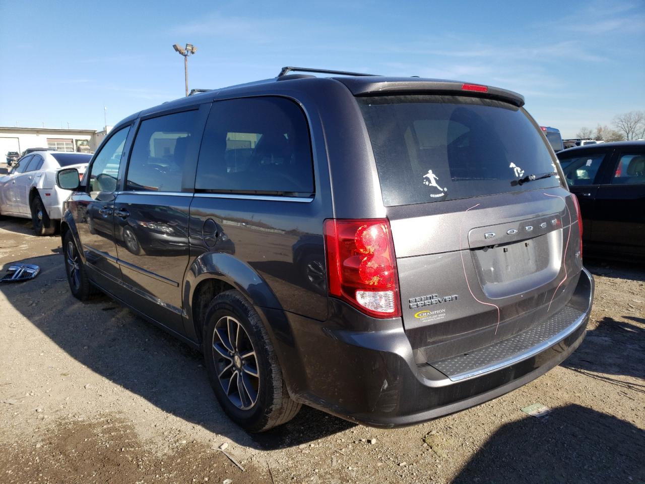 Photo 3 from auction – 2017 DODGE GRAND CARA with VIN 2C4RDGCG4HR590203