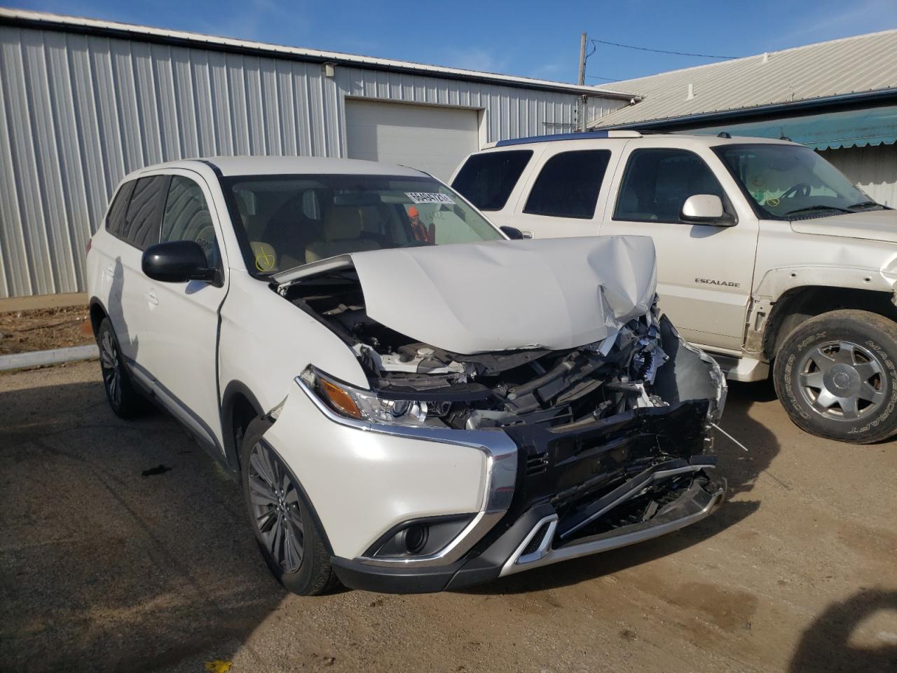 Photo 1 from auction – 2019 MITSUBISHI OUTLANDER with VIN JA4AD2A30KZ032825