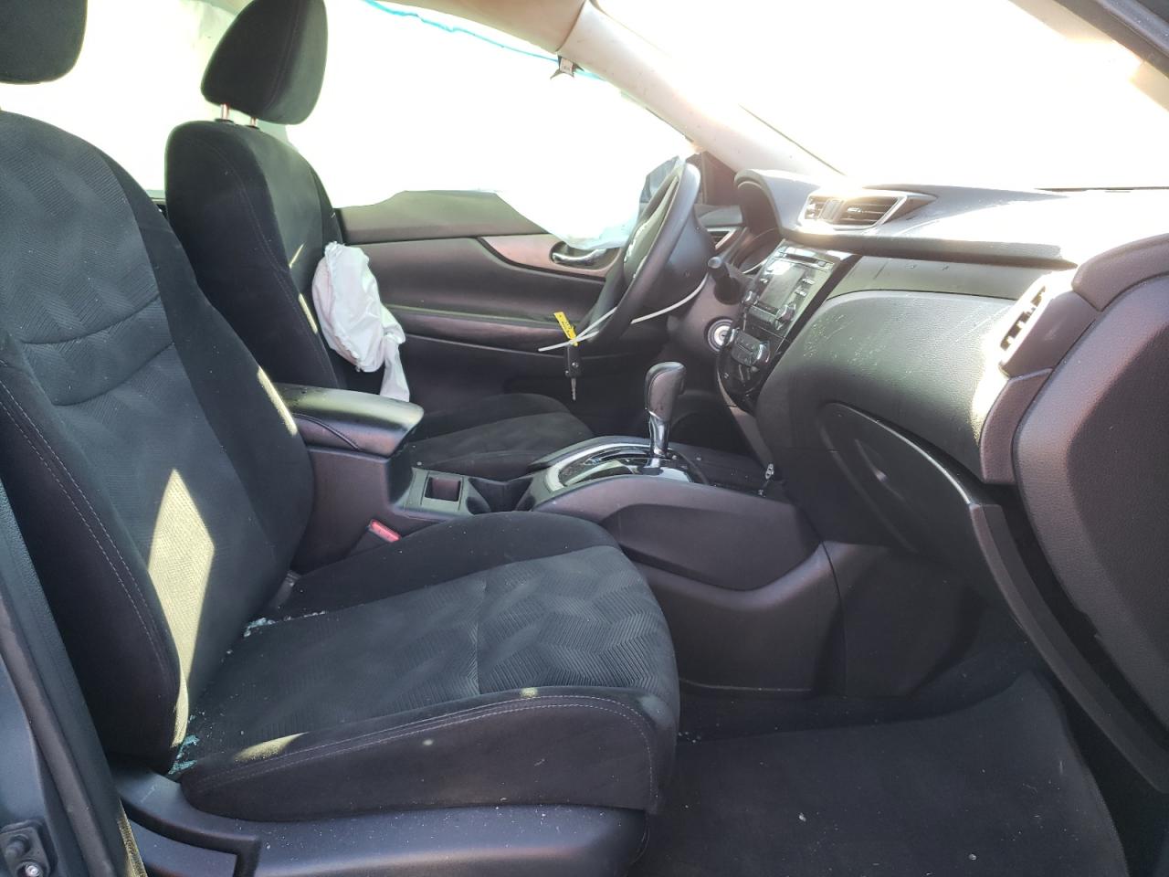 Photo 5 from auction – 2016 NISSAN ROGUE S with VIN 5N1AT2MTXGC742258