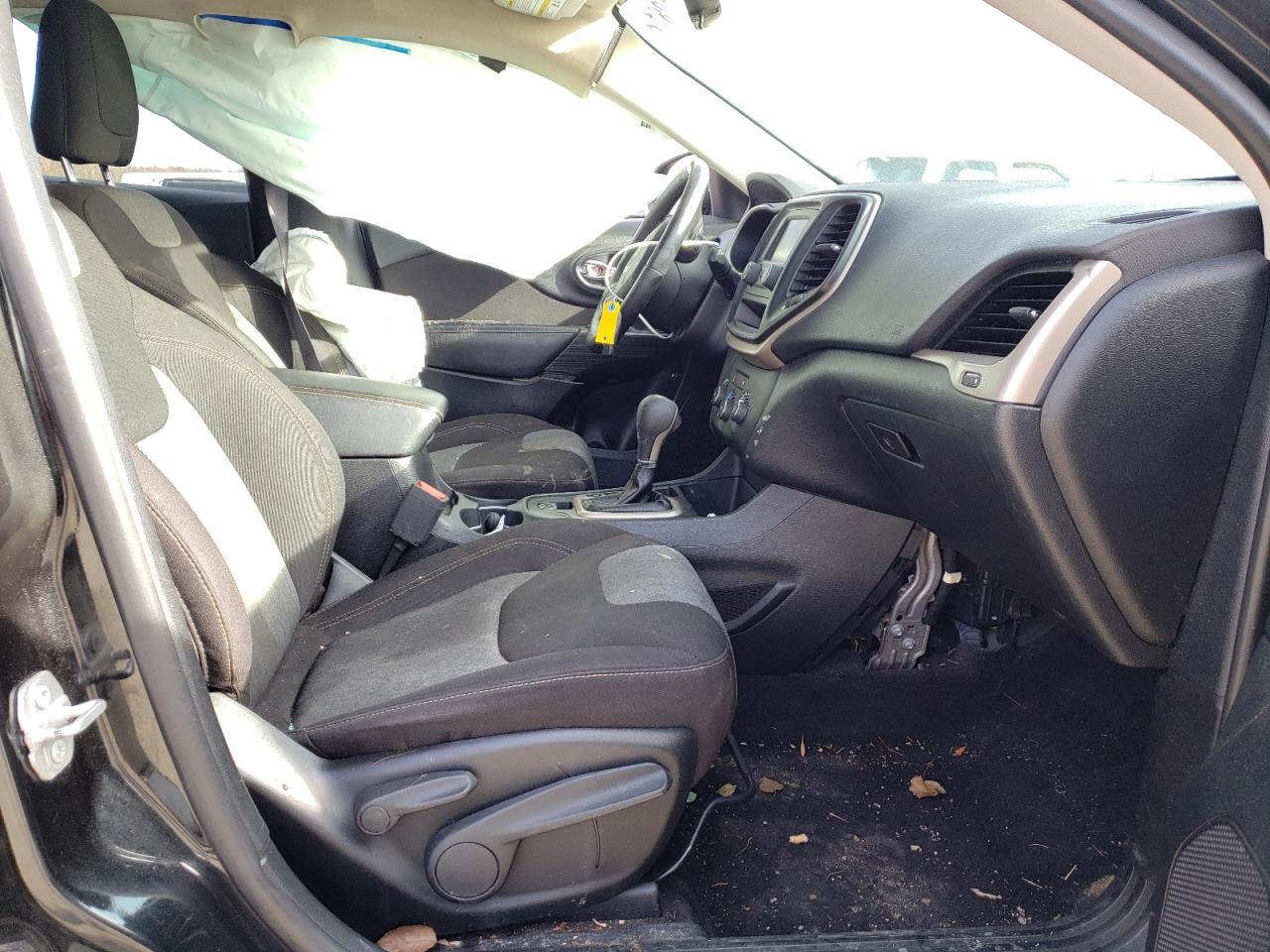 Photo 5 from auction – 2016 JEEP CHEROKEE S with VIN 1C4PJLAS6GW346591