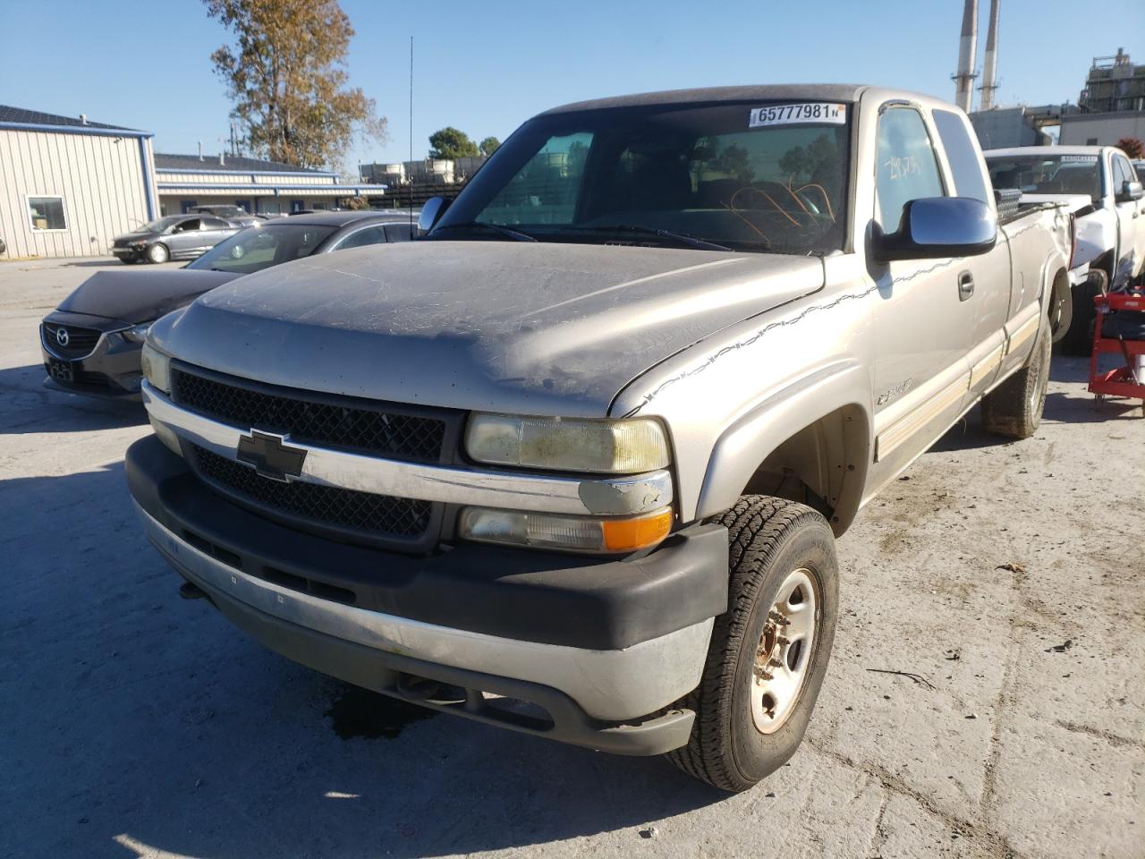 Photo 2 from auction – 2001 CHEVROLET SILVERADO with VIN 1GCHC29U01E336456