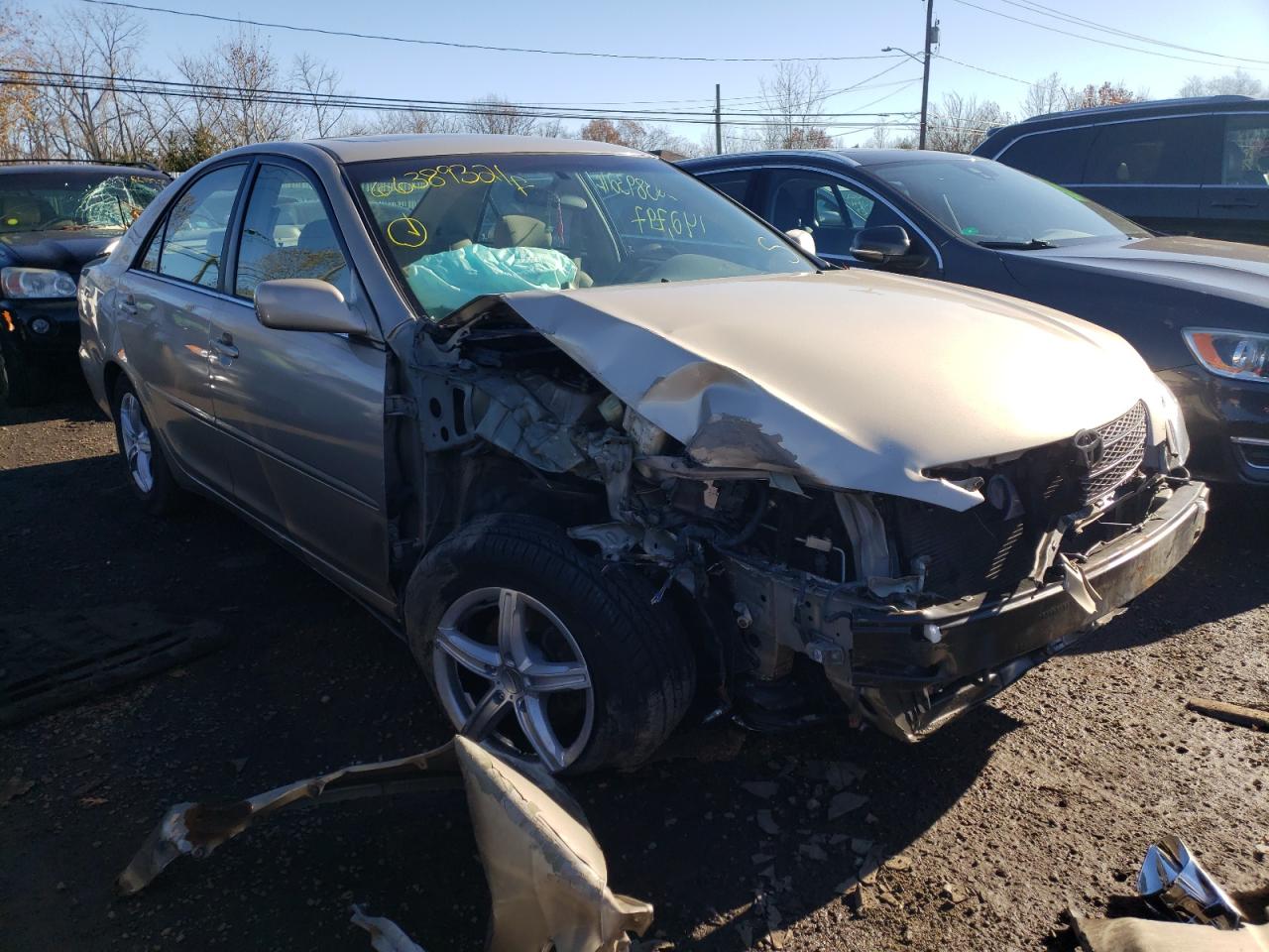 TOYOTA CAMRY LE 2003 with VIN 4T1BE32K63U158426 - Photo from auction