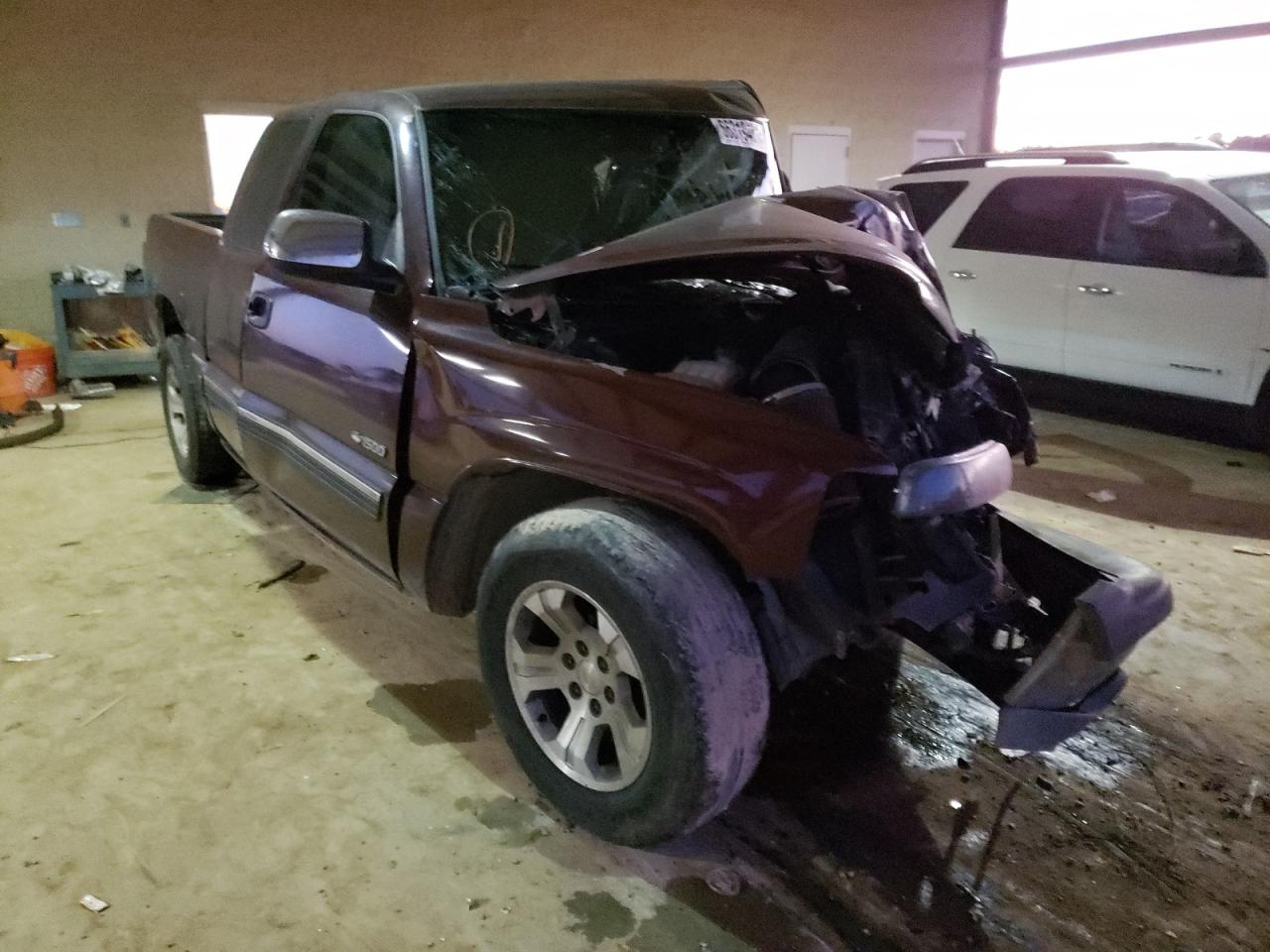 CHEVROLET SILVERADO 2002 with VIN 2GCEC19T721414836 - Photo from auction