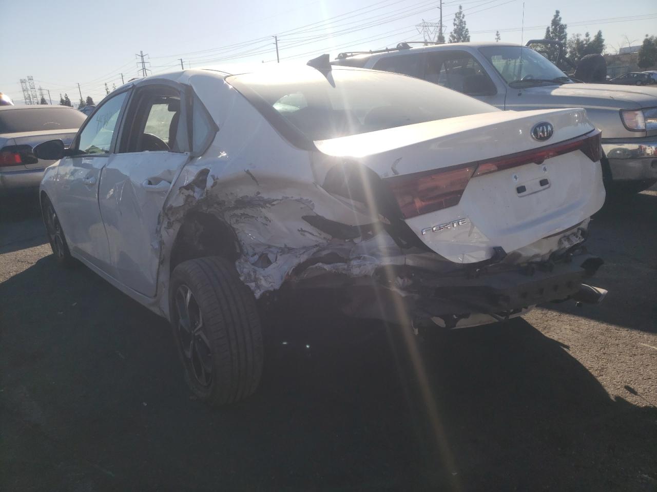 Photo 3 from auction – 2019 KIA FORTE FE with VIN 3KPF24AD9KE070894