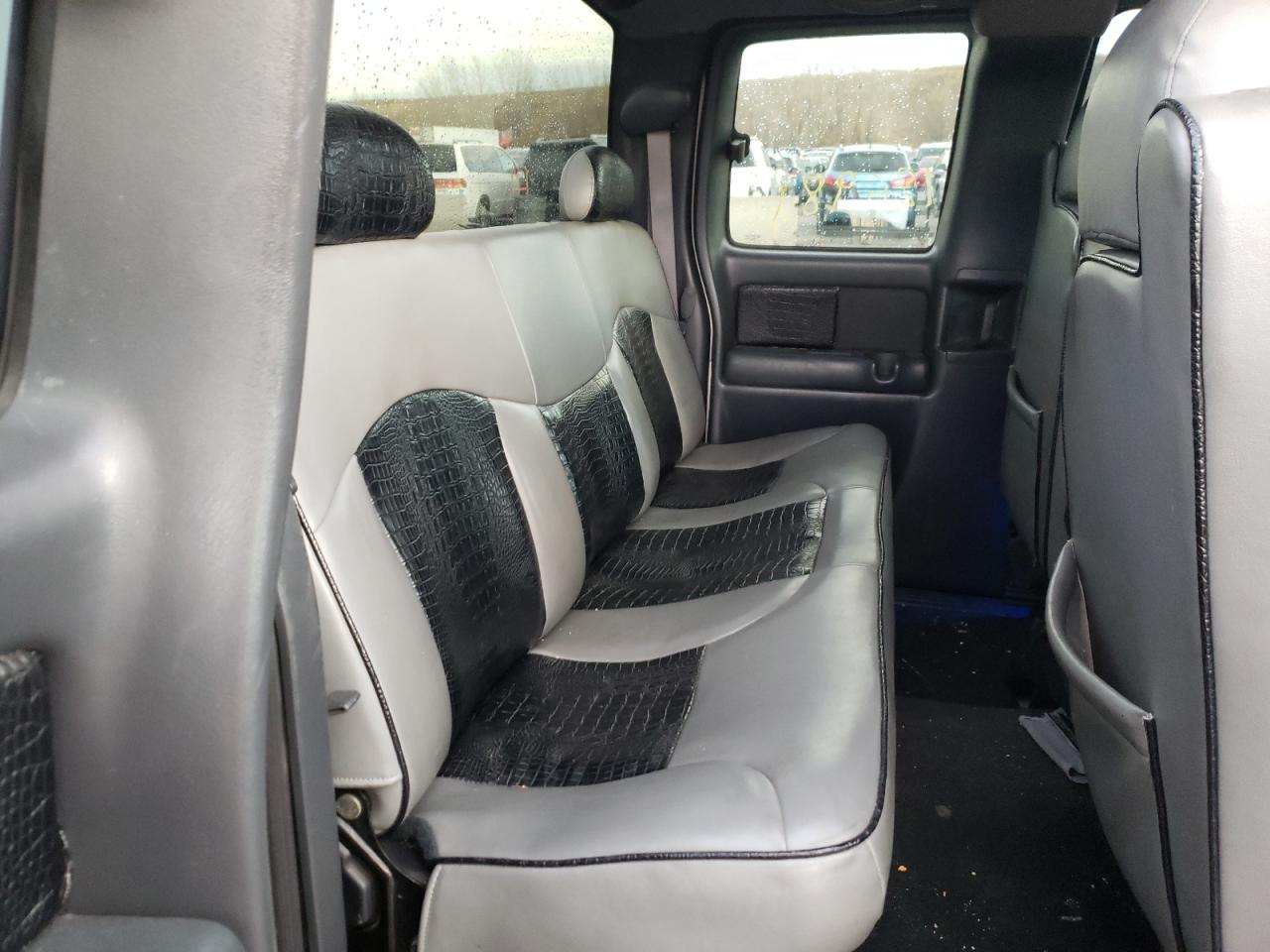 Photo 6 from auction – 2002 CHEVROLET SILVERADO with VIN 1GCEC19T82Z231467