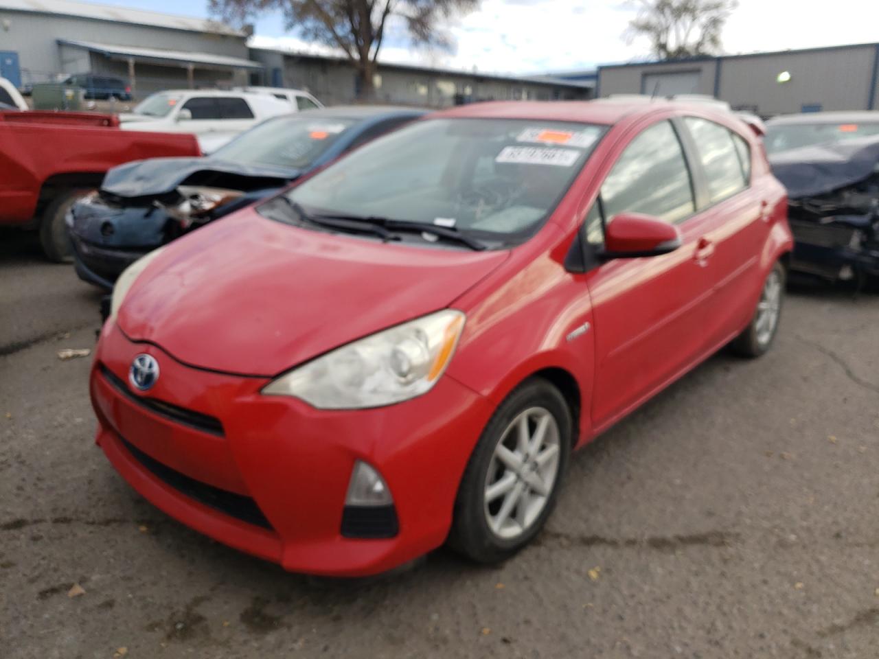 Photo 2 from auction – 2013 TOYOTA PRIUS C with VIN JTDKDTB39D1535608