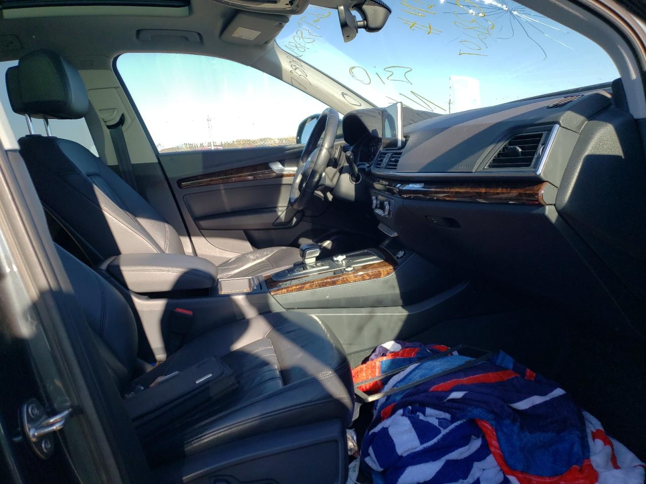Photo 5 from auction – 2018 AUDI Q5 PREMIUM with VIN WA1BNAFY5J2038207