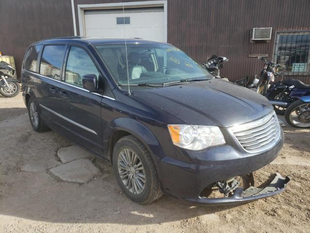 CHRYSLER TOWN & COU 2016 with VIN 2C4RC1CG3GR215224 - Photo from auction