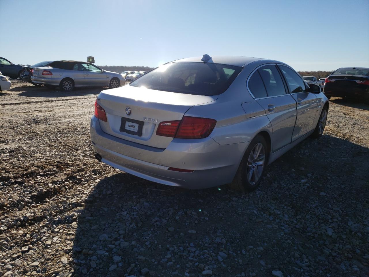 Фото 4 с аукциона – 2012 BMW 528 XI с VIN WBAXH5C57CDW06580