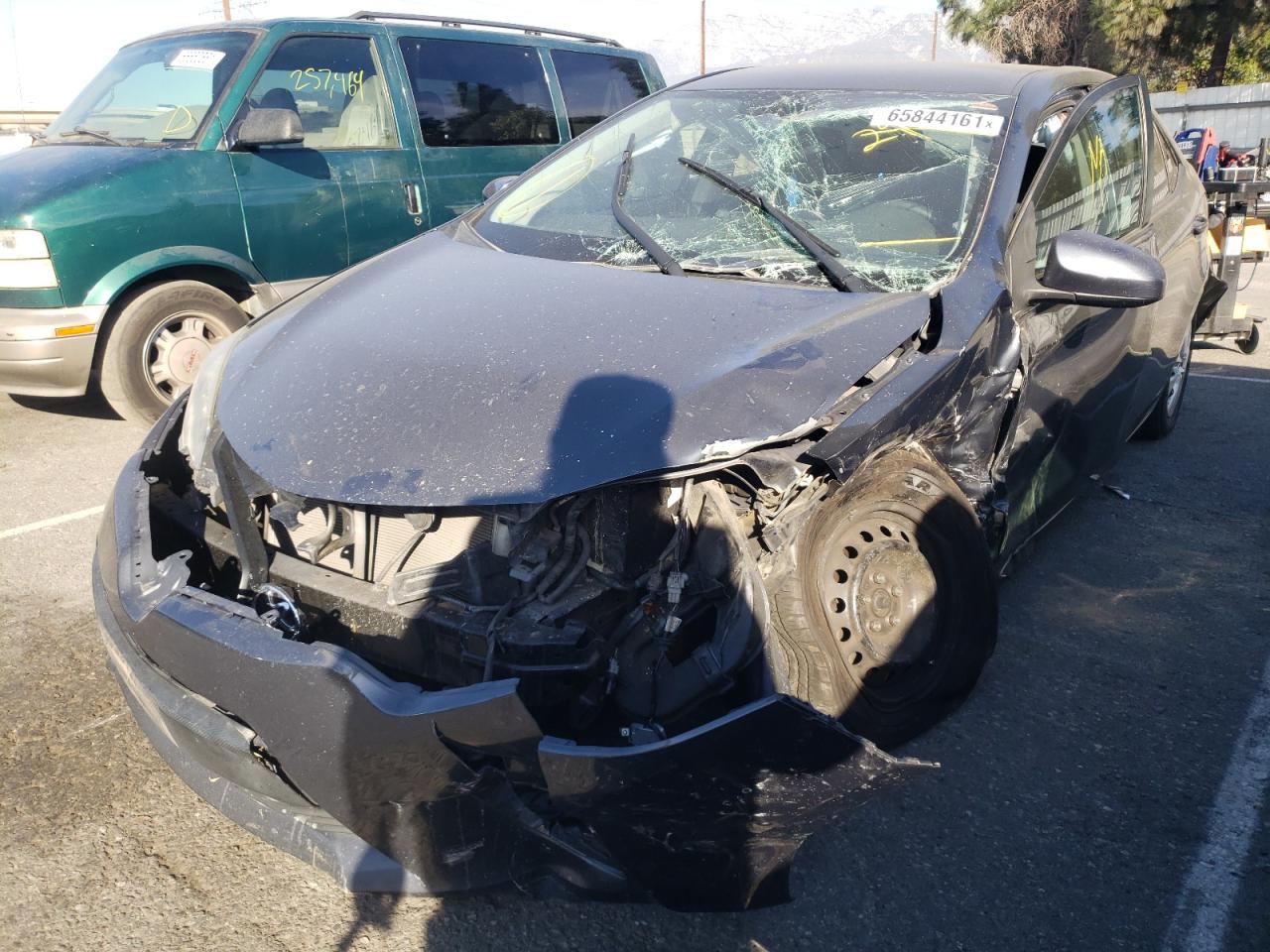 Photo 2 from auction – 2016 TOYOTA COROLLA L with VIN 5YFBURHEXGP367473