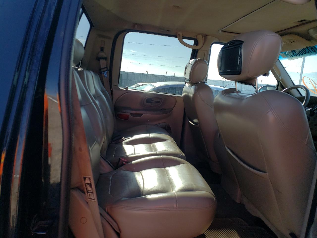 Photo 6 from auction – 2002 FORD F150 SUPER with VIN 1FTRW08L82KD28021