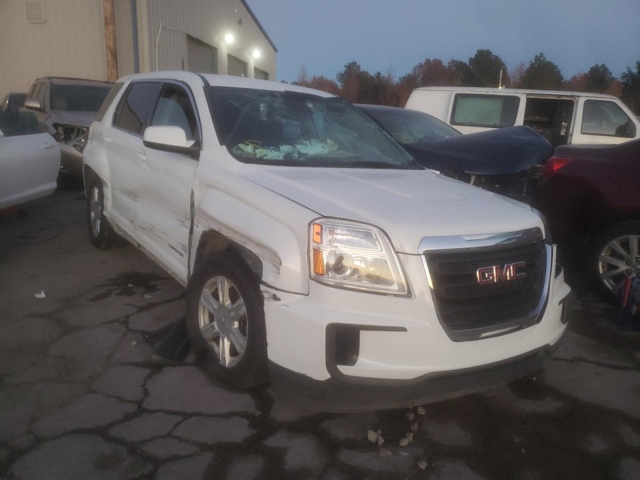 GMC TERRAIN SL 2016 with VIN 2GKALMEKXG6289388 - Photo from auction