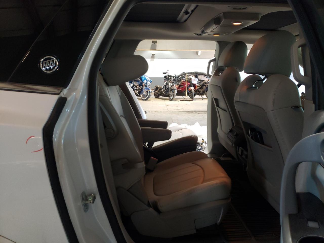 Photo 6 from auction – 2016 BUICK ENCLAVE with VIN 5GAKVCKD0GJ103596