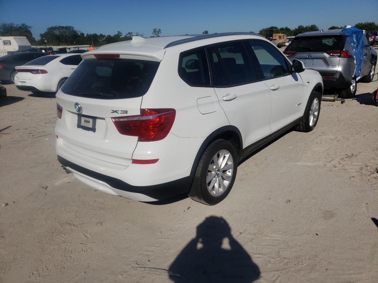 Photo 4 from auction – 2017 BMW X3 SDRIVE2 with VIN 5UXWZ7C5XH0V86152