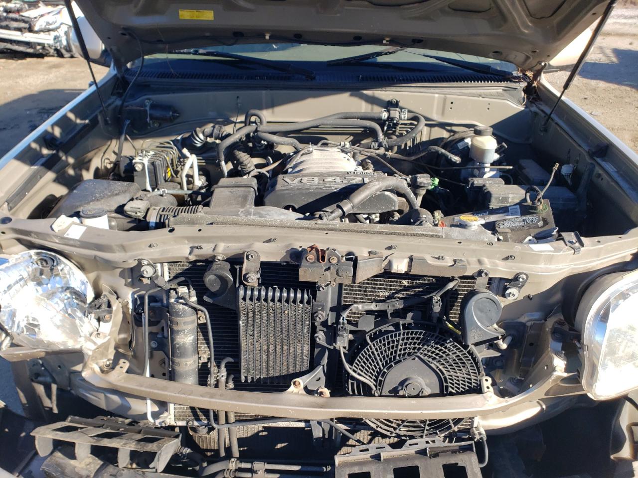 Photo 7 from auction – 2004 TOYOTA SEQUOIA SR with VIN 5TDZT34A34S233702