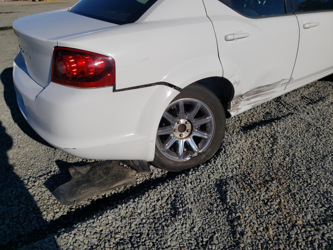 Photo 9 from auction – 2013 DODGE AVENGER SE with VIN 1C3CDZAB3DN589225