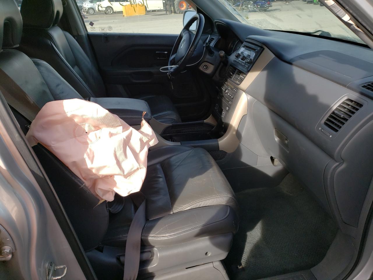 Photo 5 from auction – 2008 HONDA PILOT EXL with VIN 5FNYF28638B015904