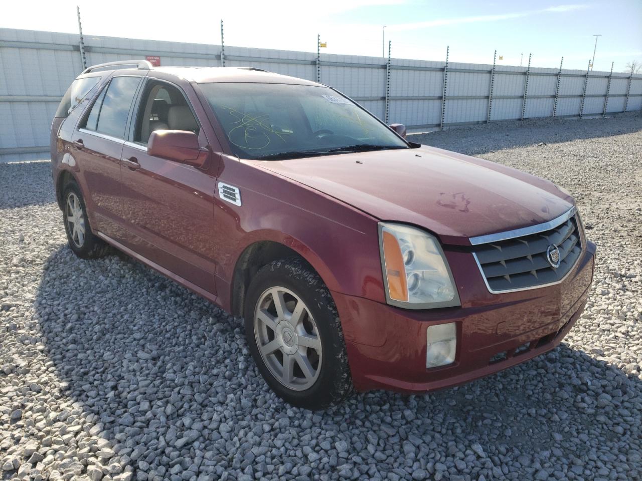 CADILLAC SRX 2005 مع رقم تعريف المركبة 1GYEE637450176795 - صورة من المزاد