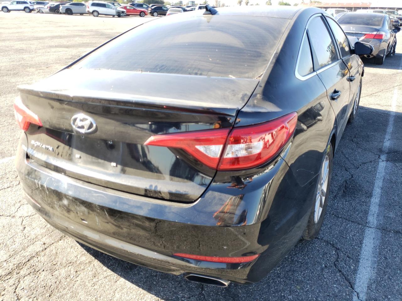 Photo 4 from auction – 2016 HYUNDAI SONATA SE with VIN 5NPE24AF9GH412747