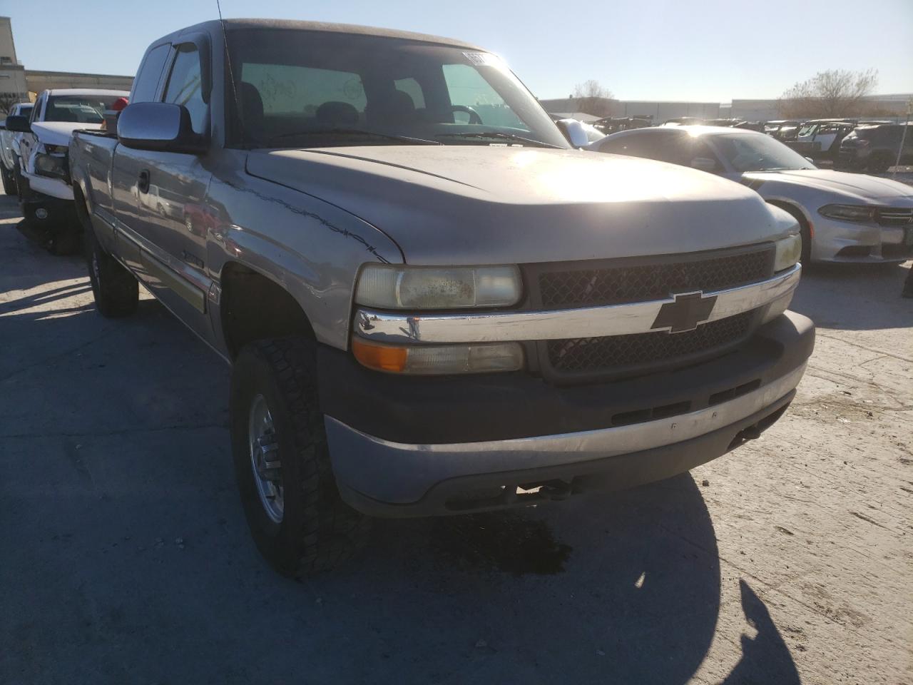 CHEVROLET SILVERADO 2001 with VIN 1GCHC29U01E336456 - Photo from auction