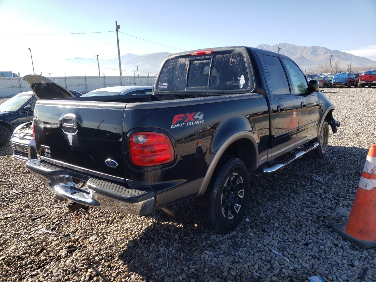 Photo 4 from auction – 2002 FORD F150 SUPER with VIN 1FTRW08L82KD28021