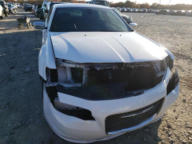 Photo 9 from auction – 2015 CHRYSLER 300C PLATI with VIN 2C3CCAPG2FH830467