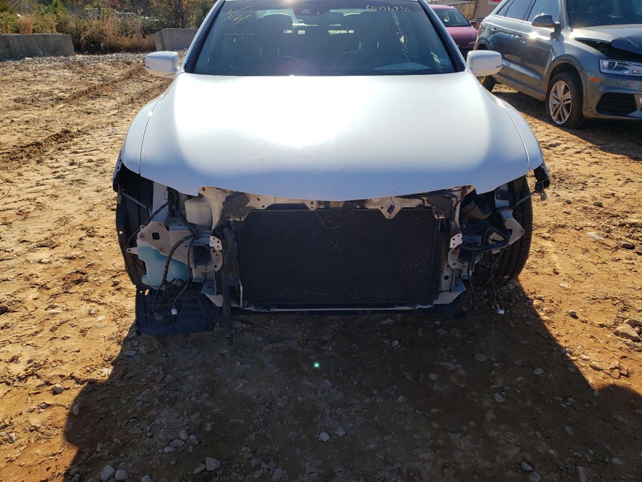 Photo 9 from auction – 2014 ACURA RLX TECH with VIN JH4KC1F5XEC003114