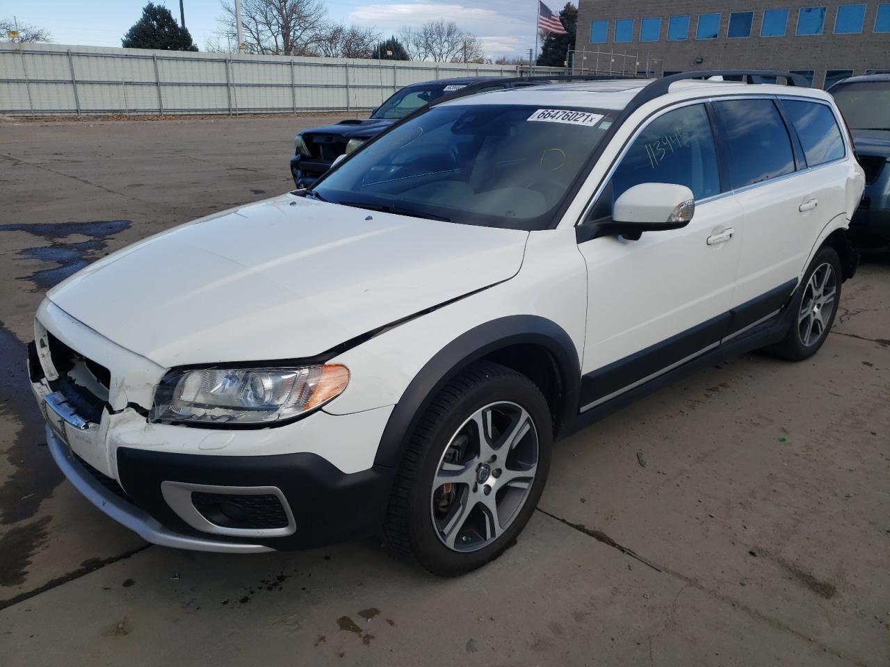 Photo 2 from auction – 2013 VOLVO XC70 T6 with VIN YV4902BZ5D1166879