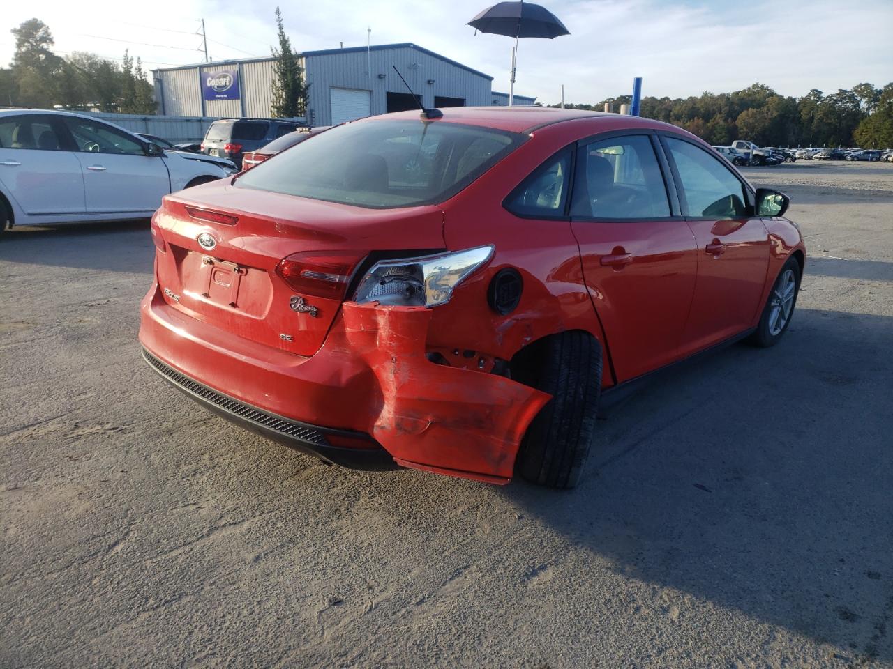 Photo 4 from auction – 2016 FORD FOCUS SE with VIN 1FADP3F27GL365426
