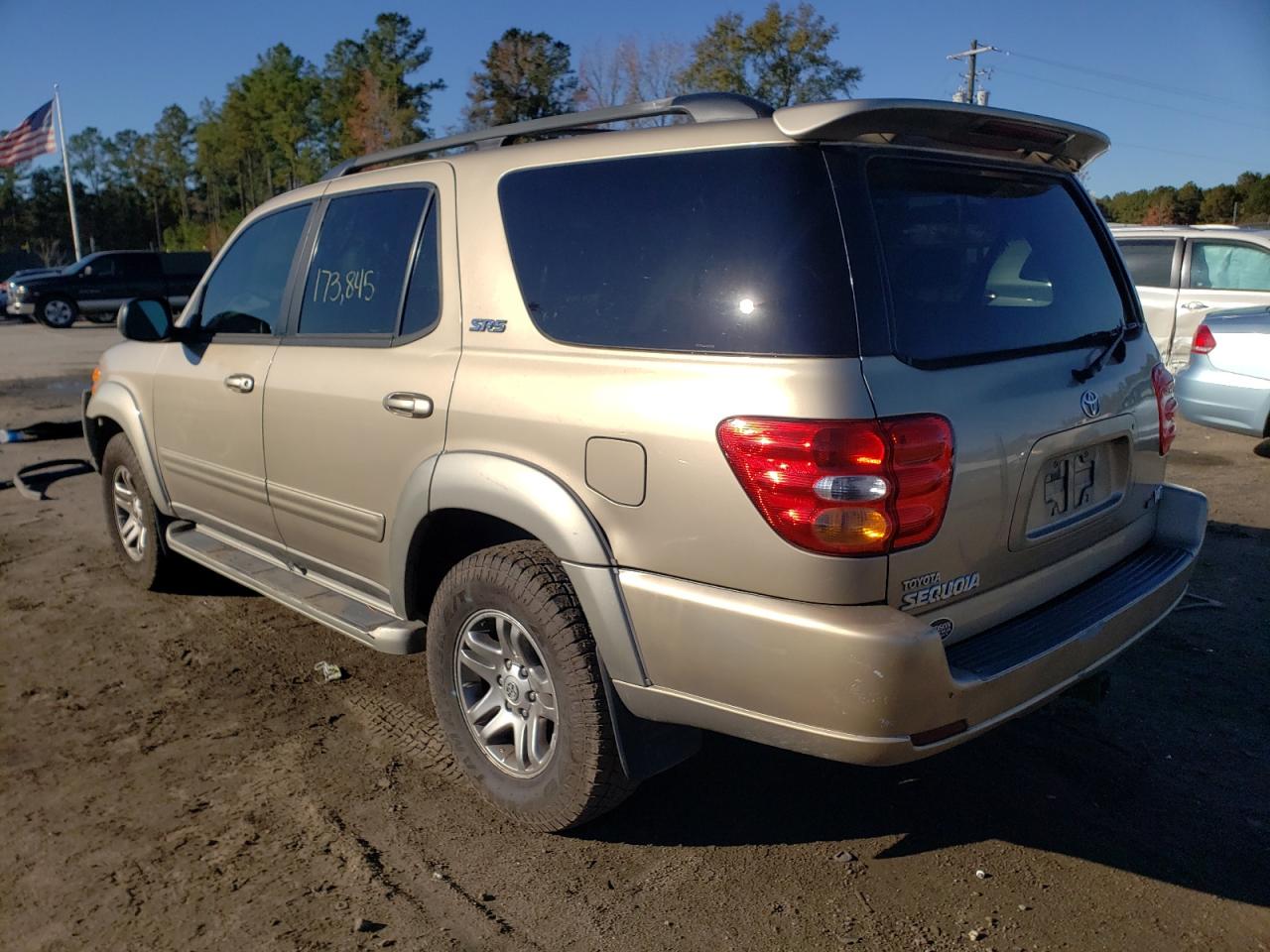 Photo 3 from auction – 2004 TOYOTA SEQUOIA SR with VIN 5TDZT34A34S233702
