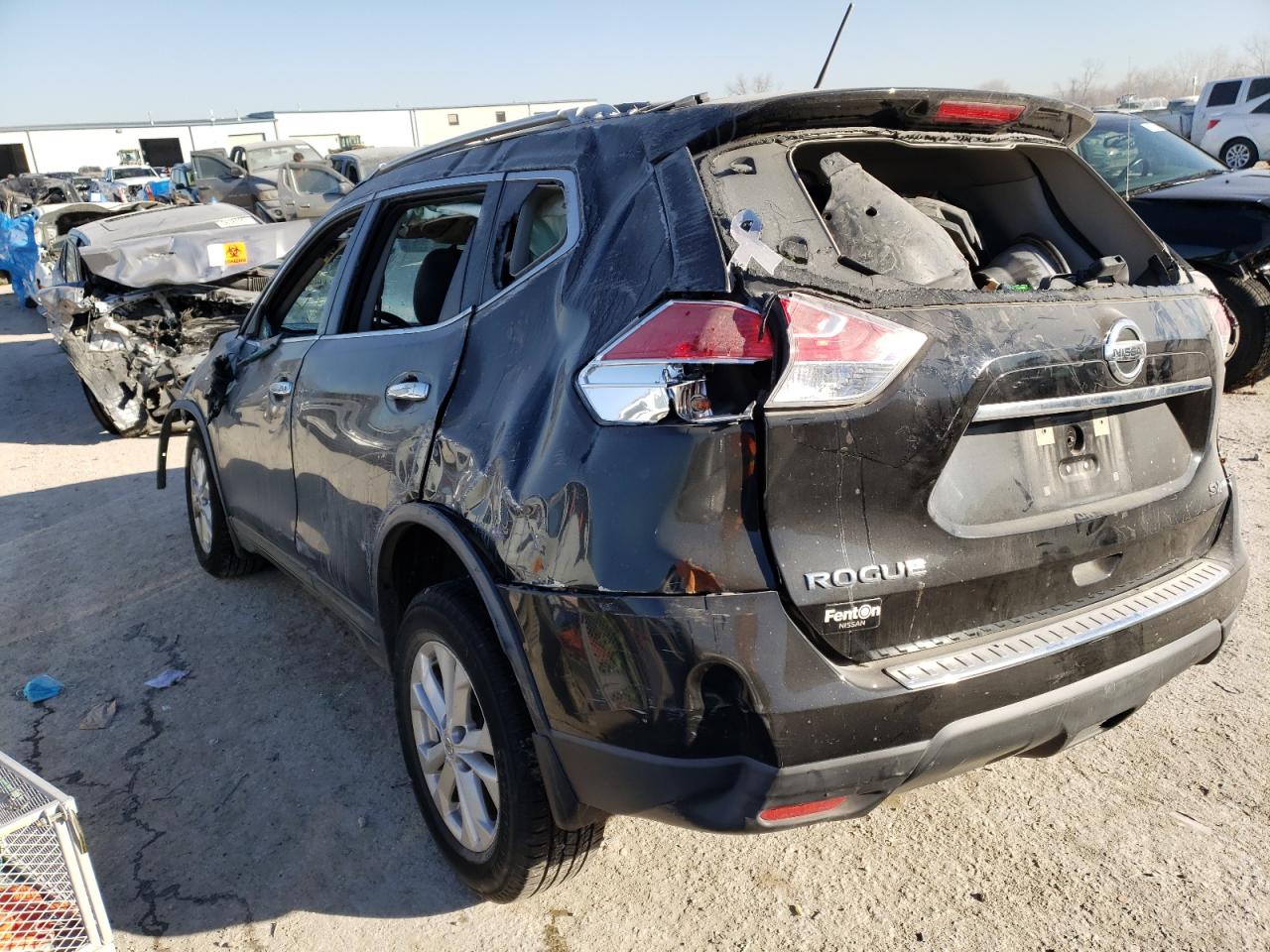 Photo 3 from auction – 2015 NISSAN ROGUE S with VIN KNMAT2MV9FP548432