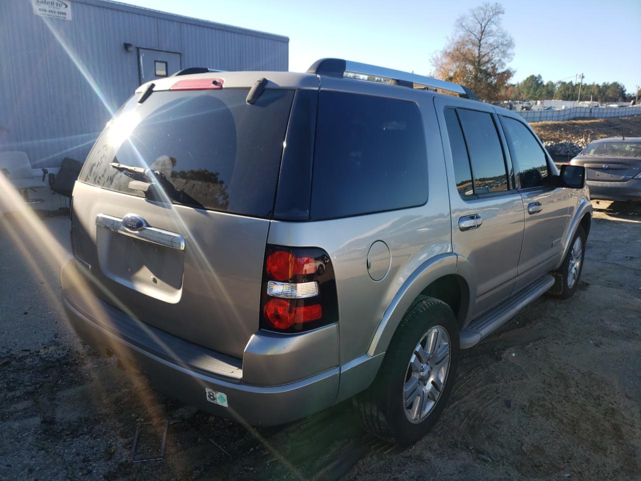 Photo 4 from auction – 2008 FORD EXPLORER L with VIN 1FMEU65E78UA01406