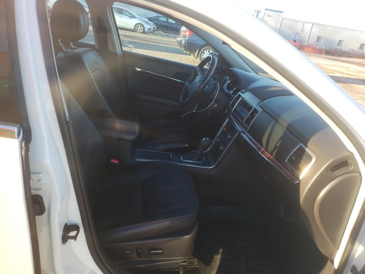 Photo 5 from auction – 2012 LINCOLN MKZ with VIN 3LNHL2GCXCR808295