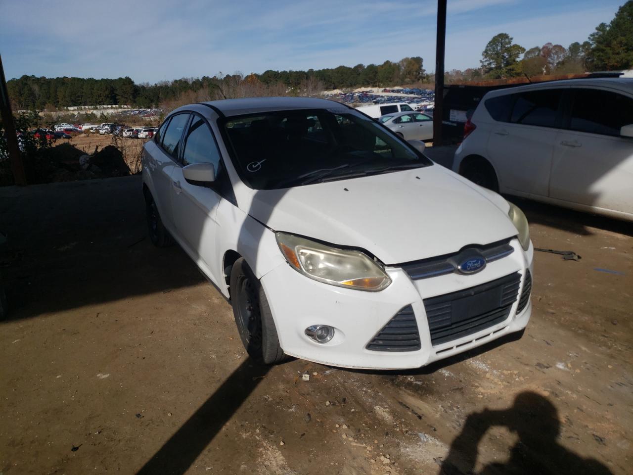 FORD FOCUS SE 2012 مع رقم تعريف المركبة 1FAHP3F24CL156849 - صورة من المزاد