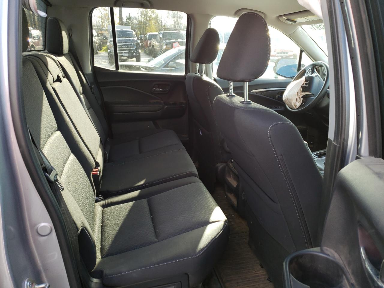 Photo 6 from auction – 2019 HONDA RIDGELINE with VIN 5FPYK3F11KB046902