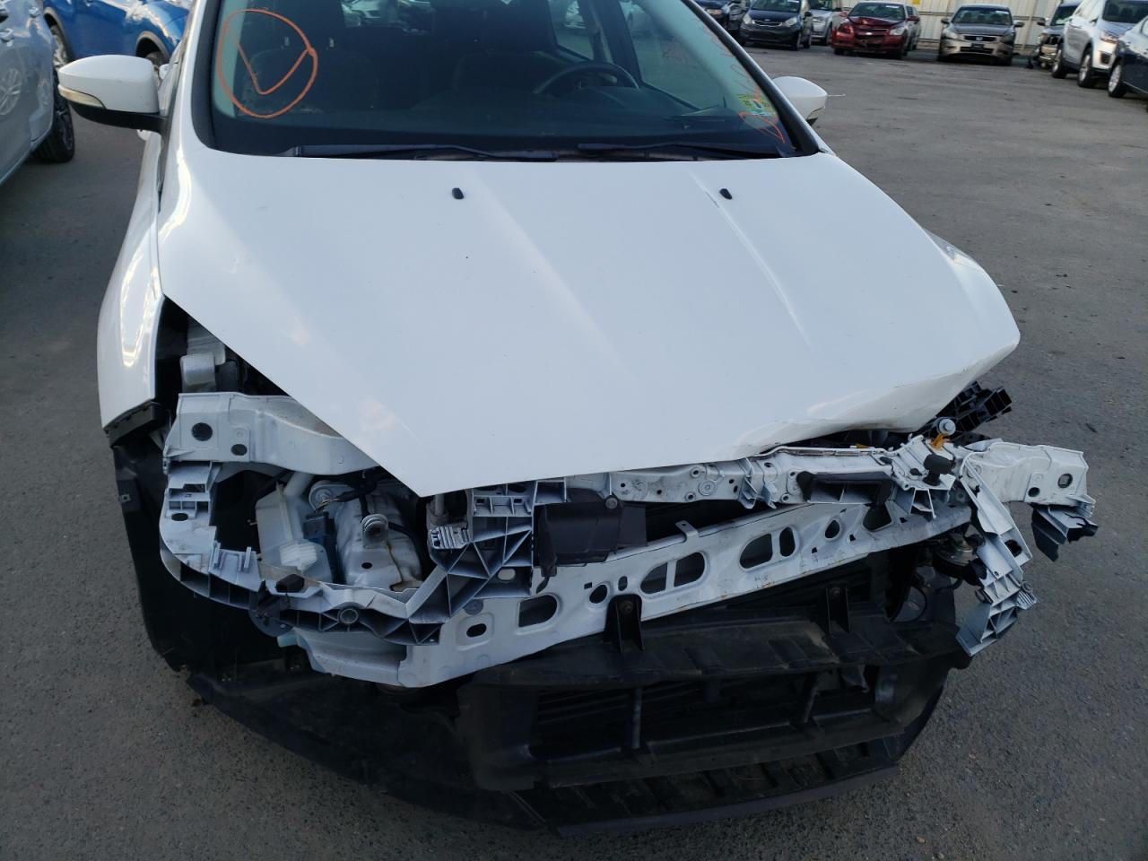 Photo 9 from auction – 2016 FORD FOCUS SE with VIN 1FADP3K25GL273639
