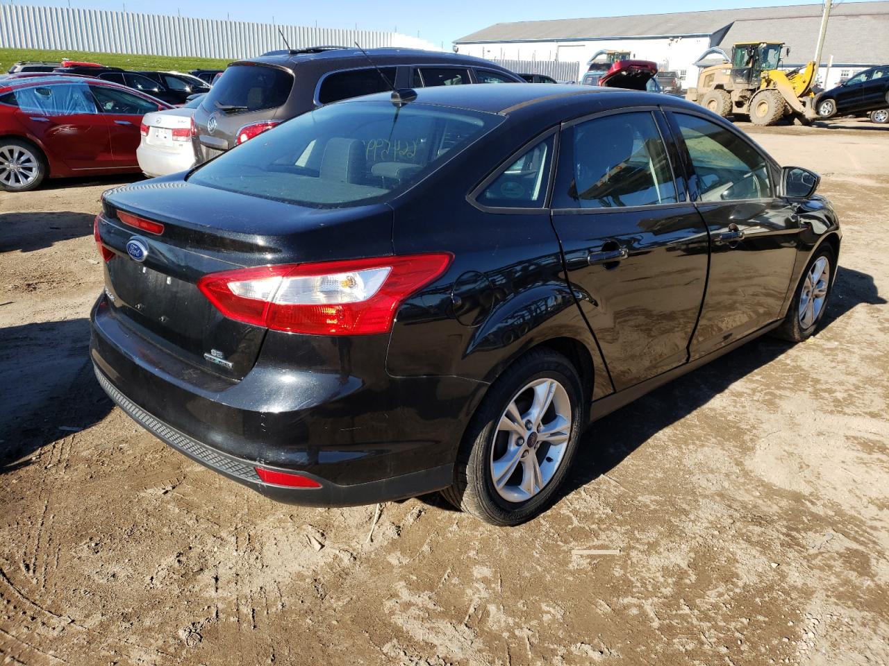 Photo 4 from auction – 2014 FORD FOCUS SE with VIN 1FADP3F25EL398258