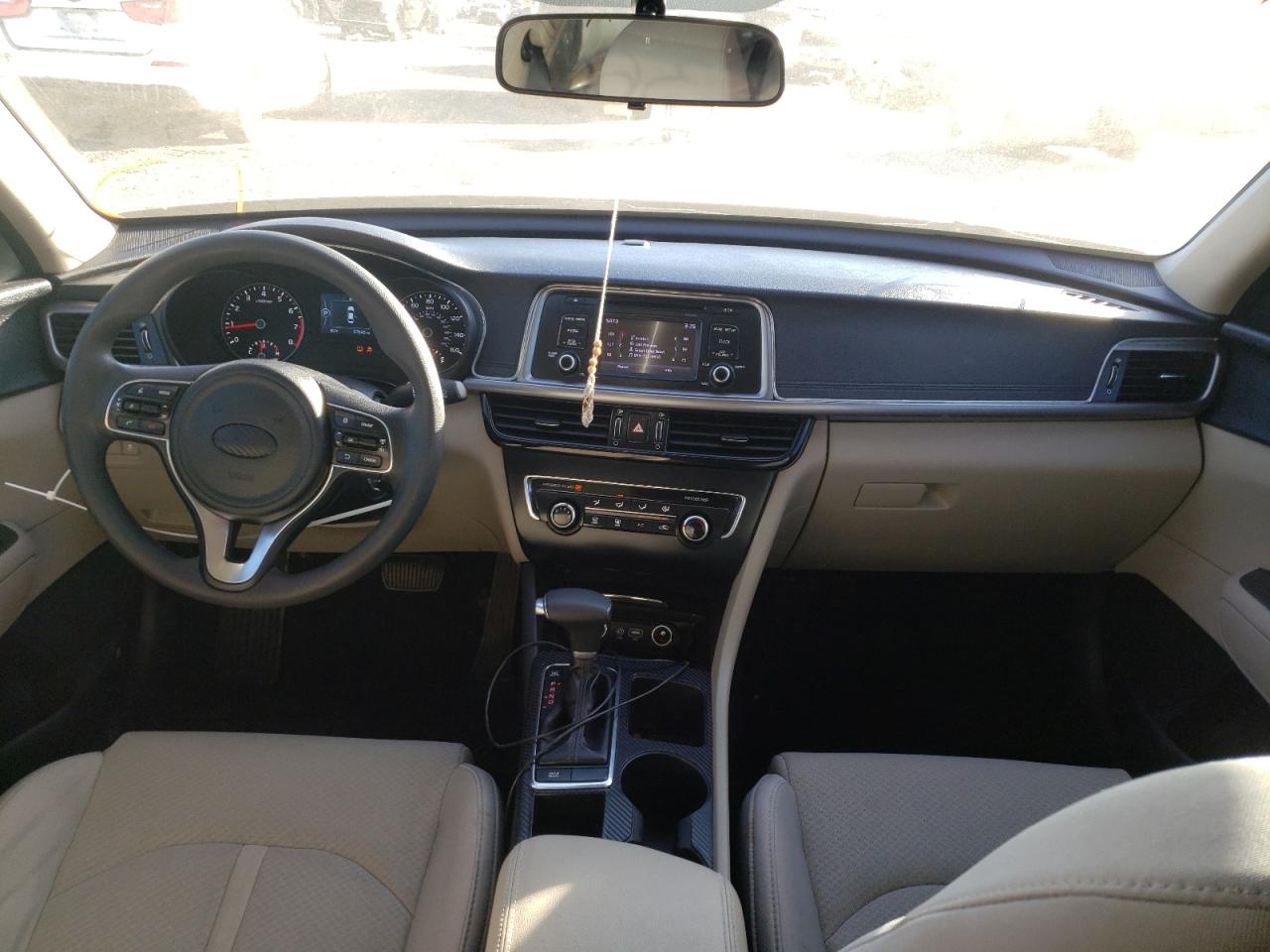 Photo 9 from auction – 2016 KIA OPTIMA LX with VIN 5XXGT4L33GG117244