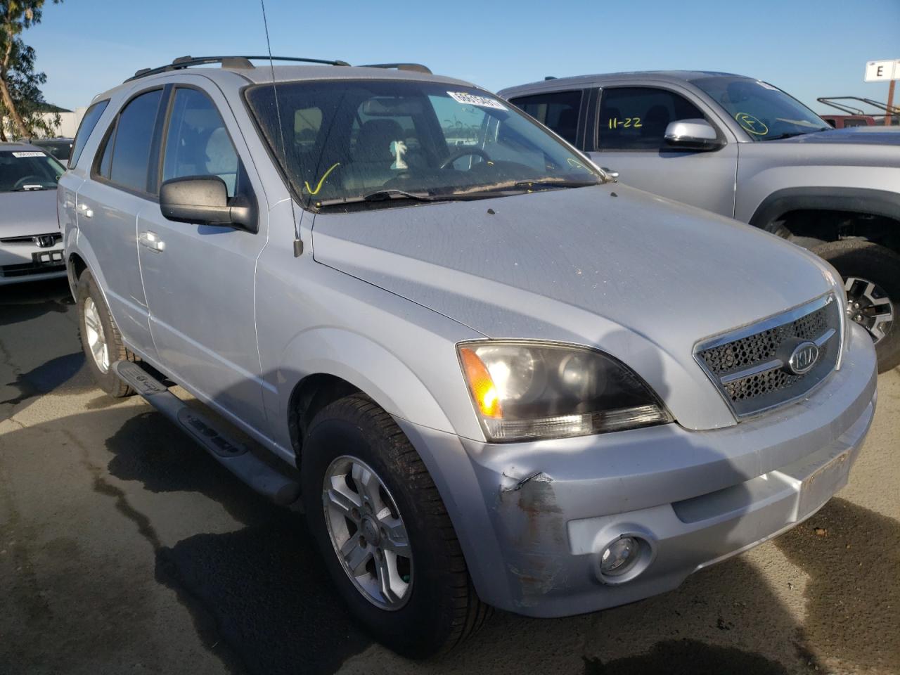 KIA SORENTO EX 2006 with VIN KNDJD733865649693 - Photo from auction