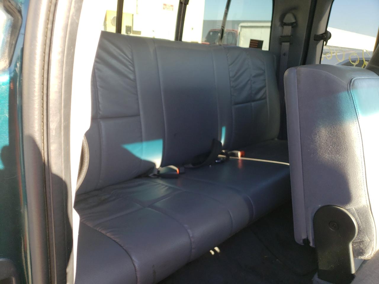 Photo 14 from auction – 1998 DODGE RAM 1500 with VIN 3B7HC13Y5WG148828