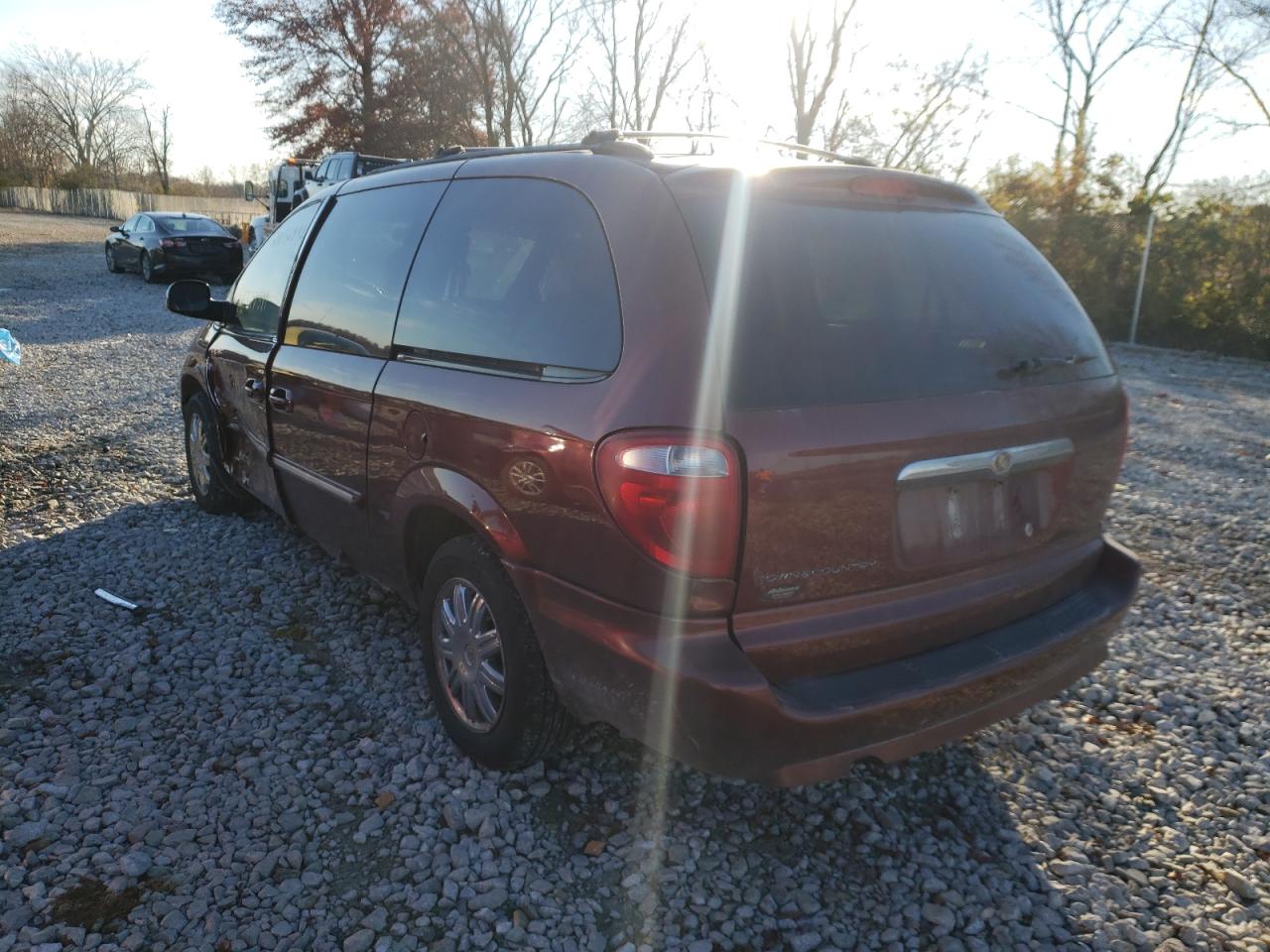 Photo 3 from auction – 2007 CHRYSLER TOWN & COU with VIN 2A4GP54L77R279873