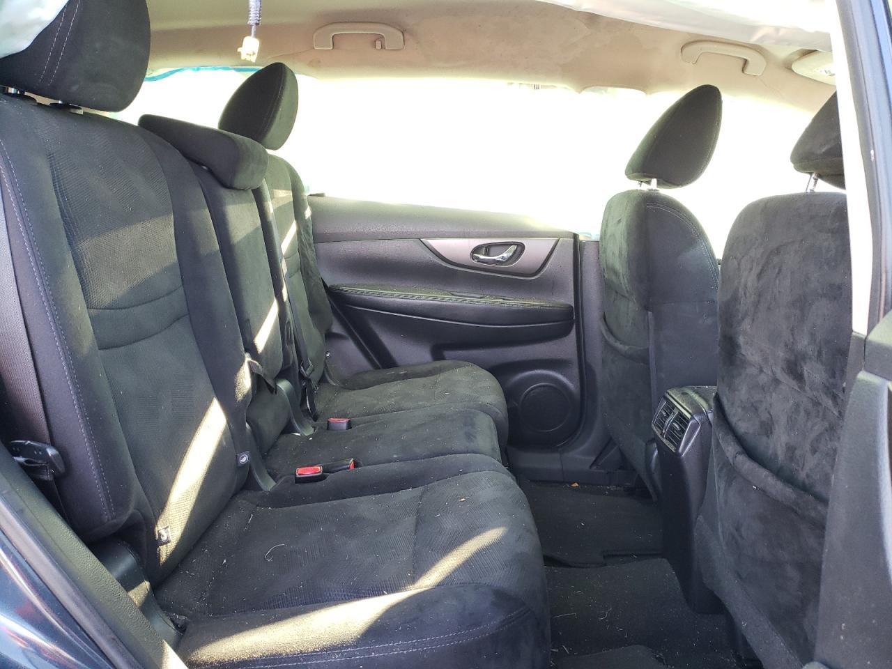 Photo 6 from auction – 2016 NISSAN ROGUE S with VIN 5N1AT2MTXGC742258