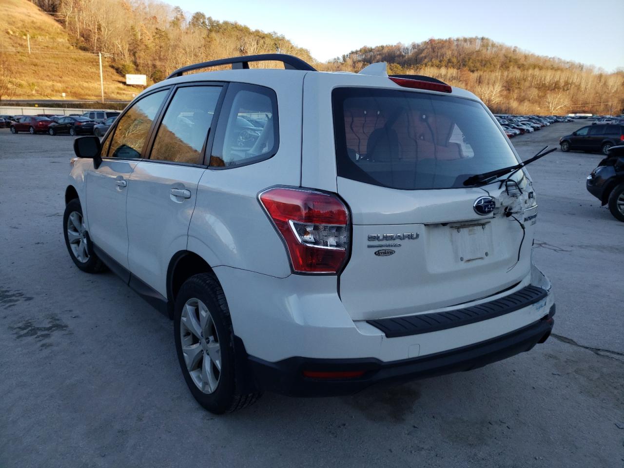 Photo 3 from auction – 2016 SUBARU FORESTER 2 with VIN JF2SJABC4GH492354
